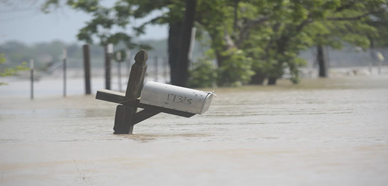 Heavy Rains Ease Around Houston but Flooding Remains After Hundreds of ...